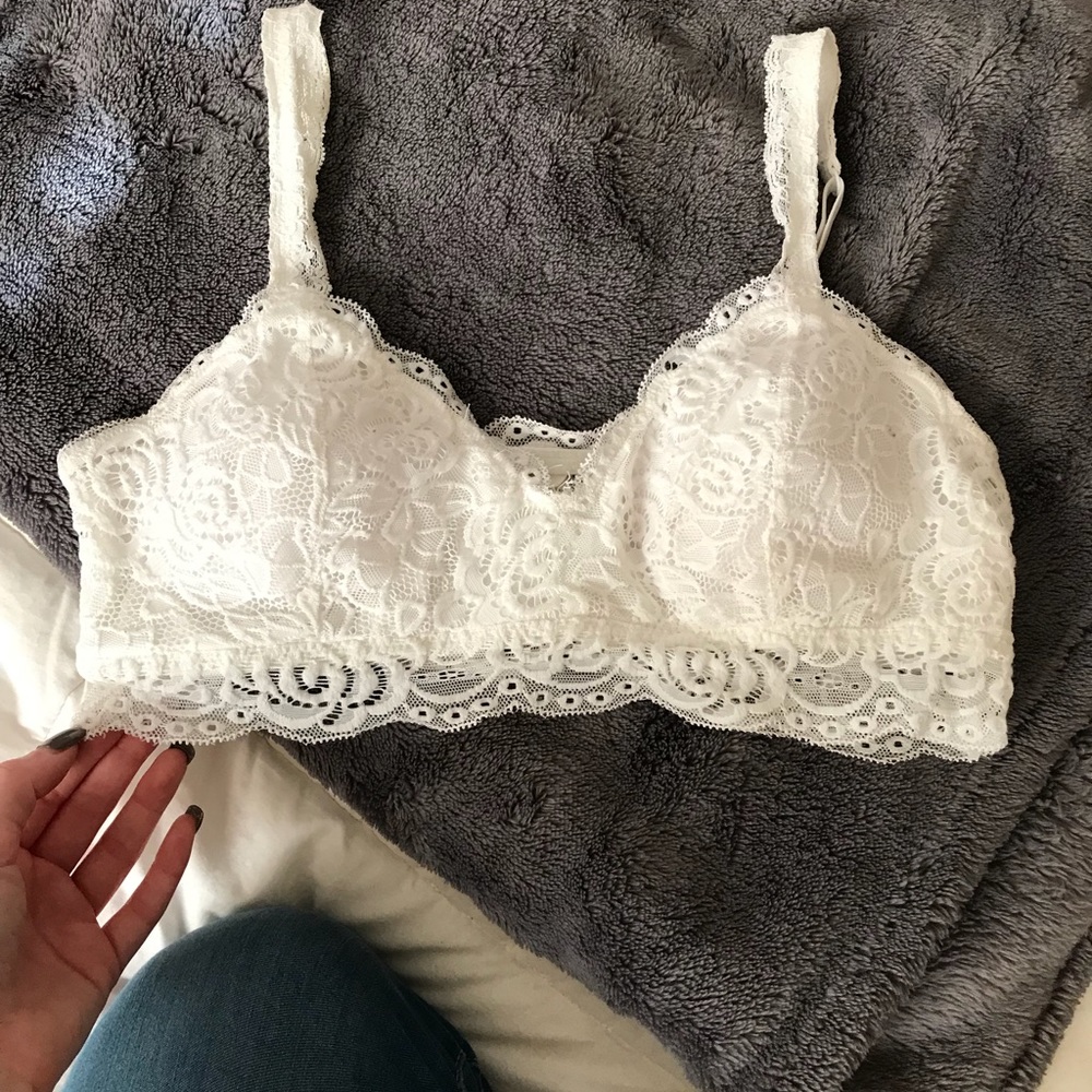 White lace bra